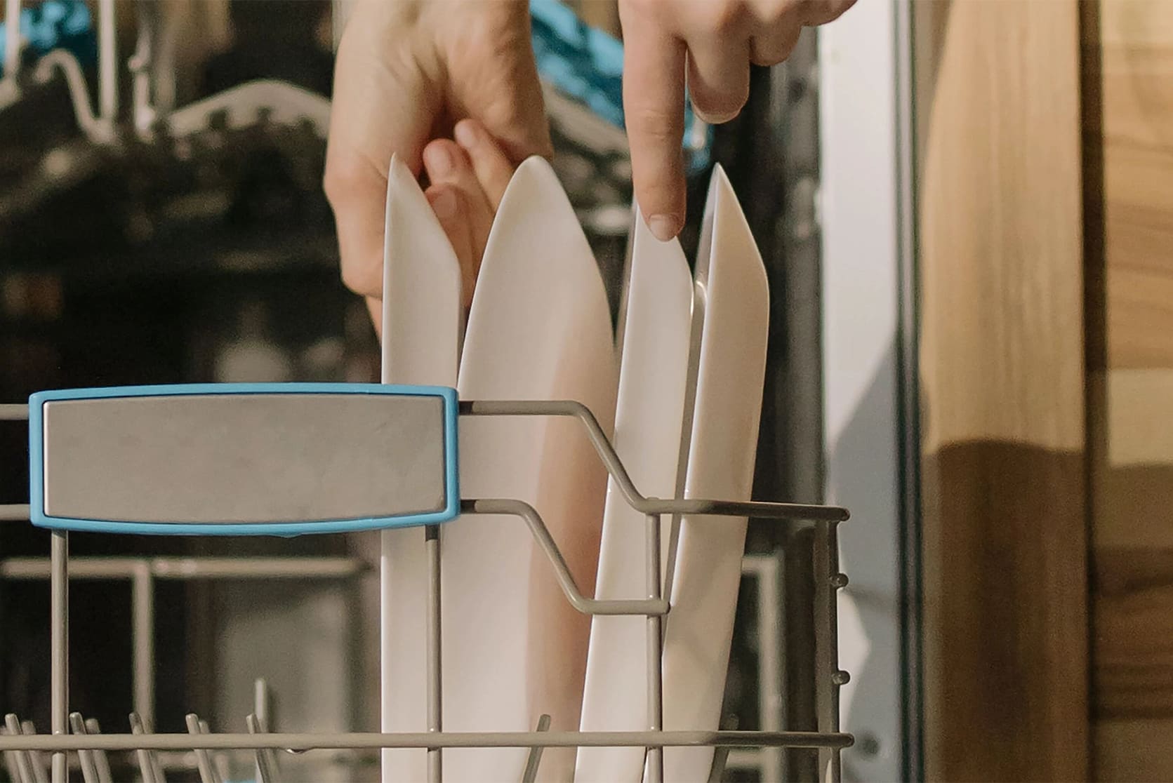 Laver Son Linge à la Main avec du Liquide Vaisselle : Une Bonne Idée ?  (Efficace ?) – Maia