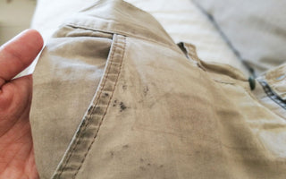 Comment éliminer les taches de graisse sur un vêtement, t-shirt ou jean avec des produits d'entretien écologiques ?